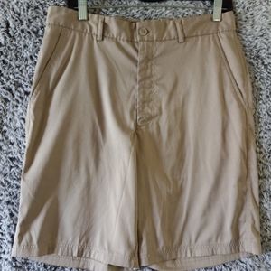 Men's Summer Short Pepple Beach  Tan color  Size 32  in  excellent shape